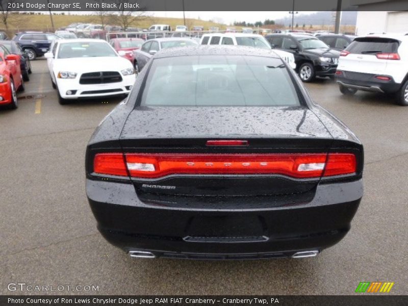 Pitch Black / Black 2014 Dodge Charger SE