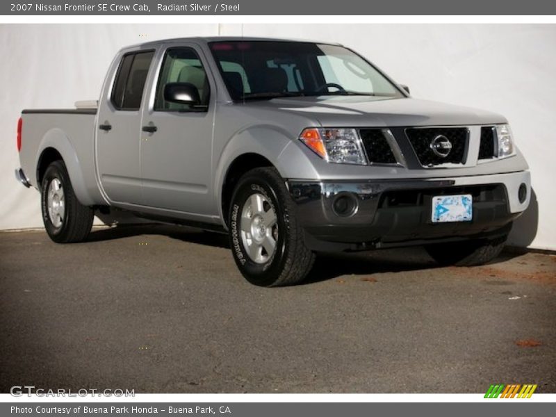 Radiant Silver / Steel 2007 Nissan Frontier SE Crew Cab
