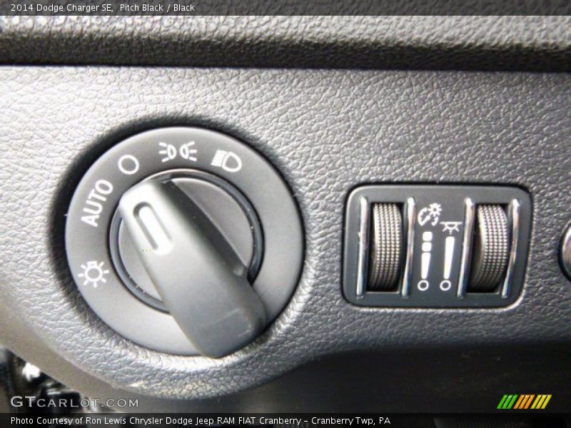Pitch Black / Black 2014 Dodge Charger SE