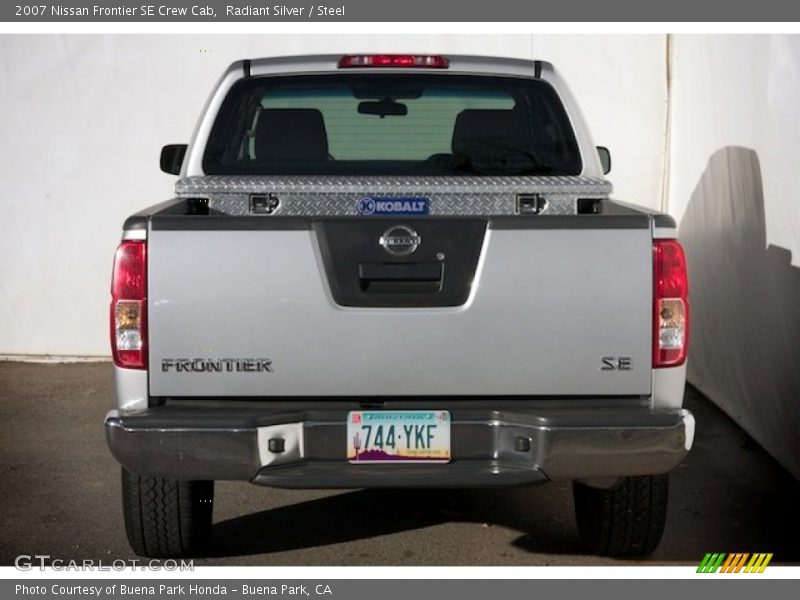 Radiant Silver / Steel 2007 Nissan Frontier SE Crew Cab