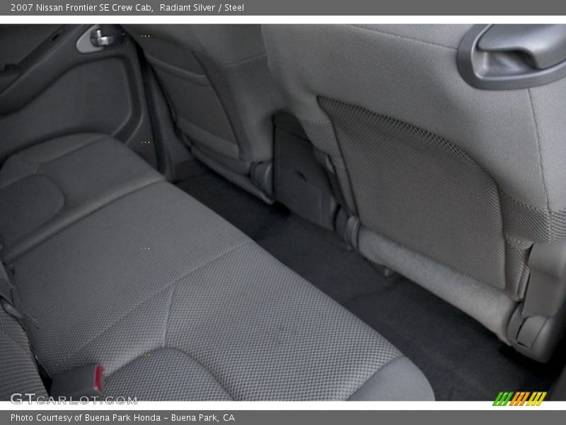 Radiant Silver / Steel 2007 Nissan Frontier SE Crew Cab