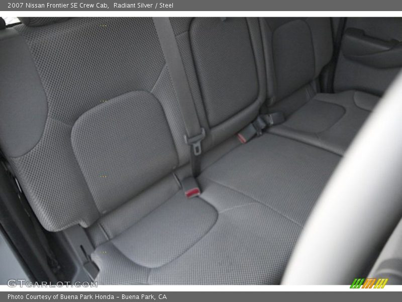 Radiant Silver / Steel 2007 Nissan Frontier SE Crew Cab