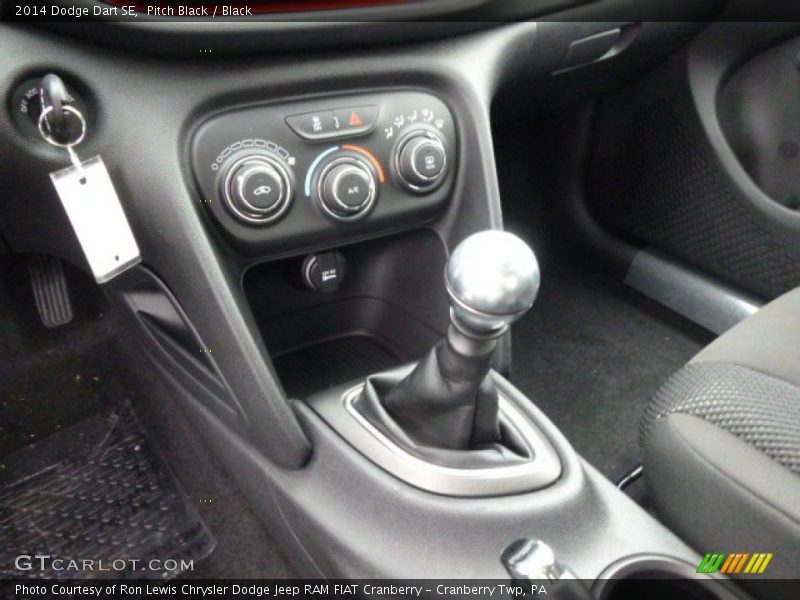 Pitch Black / Black 2014 Dodge Dart SE