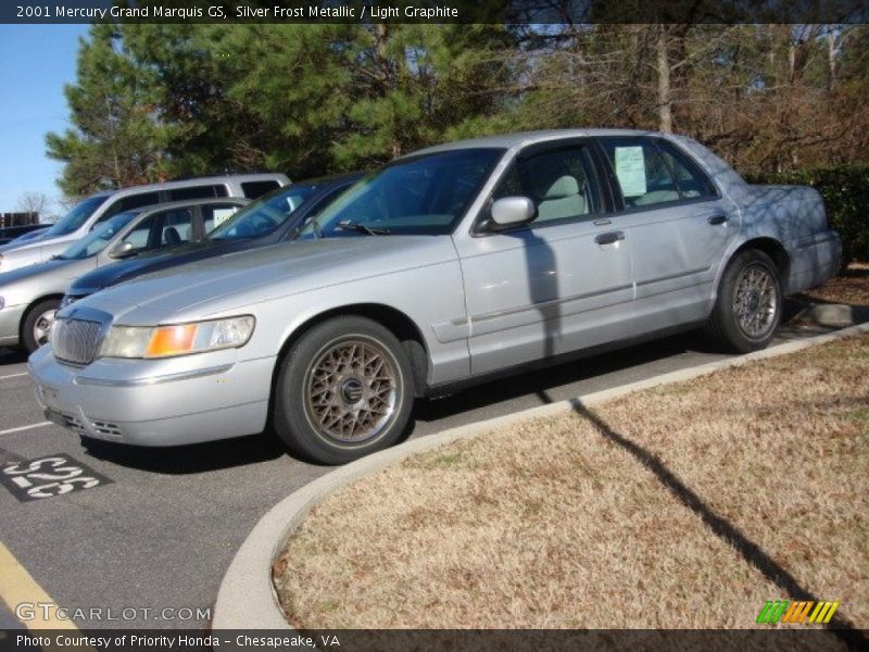 Front 3/4 View of 2001 Grand Marquis GS