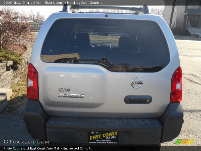 Silver Lightning Metallic / Steel/Graphite 2006 Nissan Xterra S 4x4