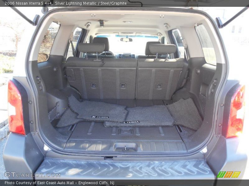 Silver Lightning Metallic / Steel/Graphite 2006 Nissan Xterra S 4x4