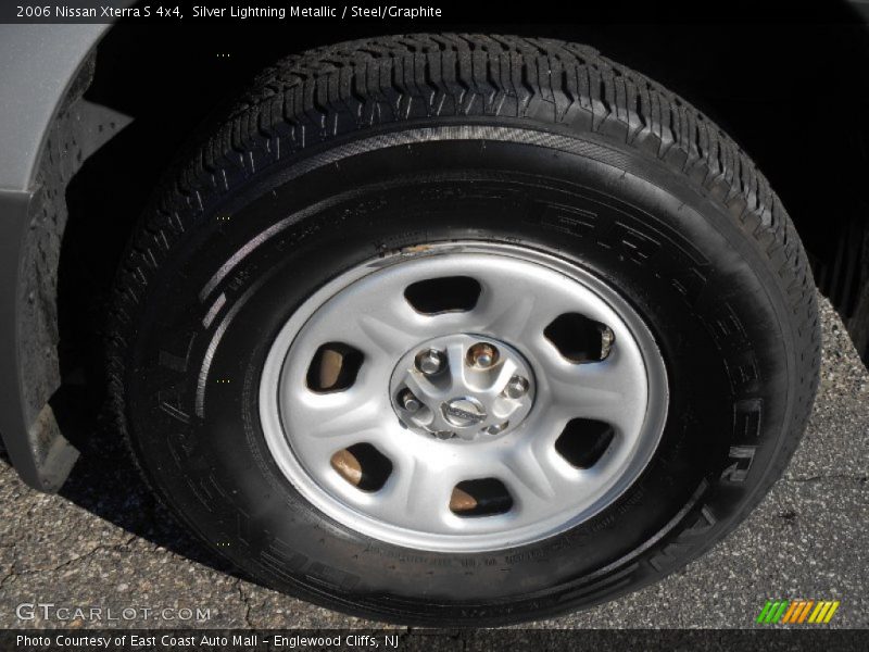 Silver Lightning Metallic / Steel/Graphite 2006 Nissan Xterra S 4x4