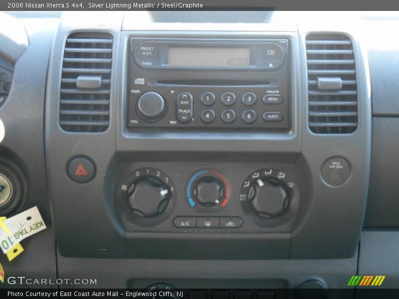 Silver Lightning Metallic / Steel/Graphite 2006 Nissan Xterra S 4x4