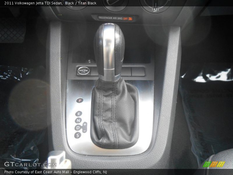 Black / Titan Black 2011 Volkswagen Jetta TDI Sedan