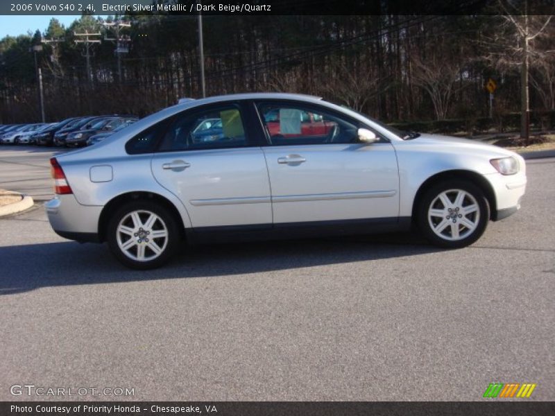Electric Silver Metallic / Dark Beige/Quartz 2006 Volvo S40 2.4i