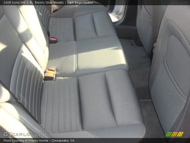 Electric Silver Metallic / Dark Beige/Quartz 2006 Volvo S40 2.4i