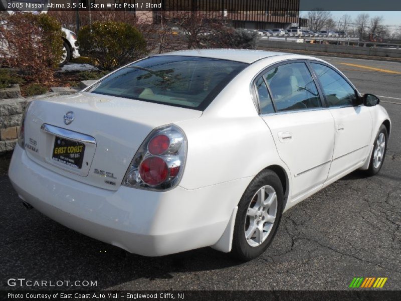 Satin White Pearl / Blond 2005 Nissan Altima 3.5 SL