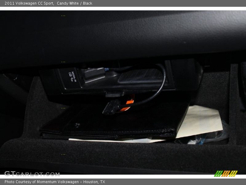 Candy White / Black 2011 Volkswagen CC Sport