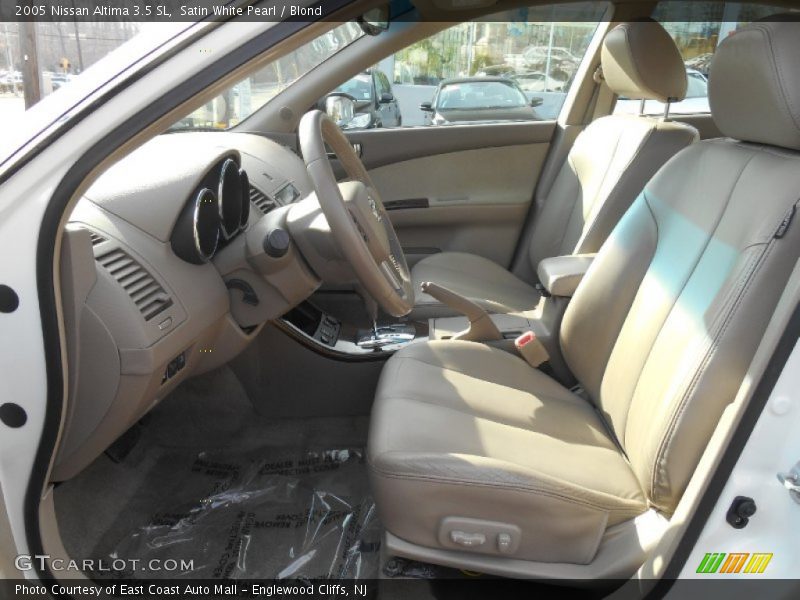 Satin White Pearl / Blond 2005 Nissan Altima 3.5 SL