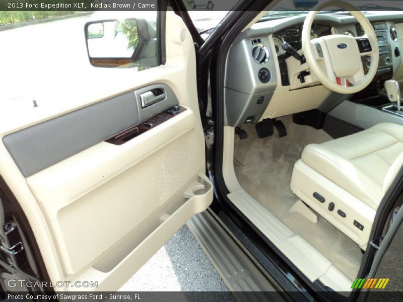 Kodiak Brown / Camel 2013 Ford Expedition XLT