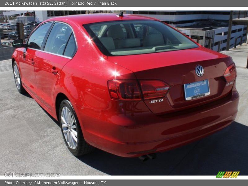 Tornado Red / Titan Black 2011 Volkswagen Jetta SEL Sedan