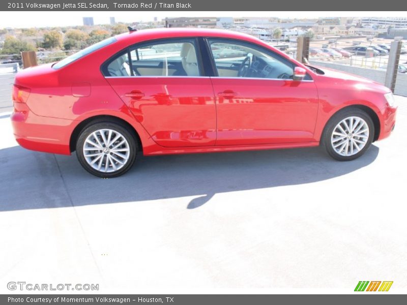 Tornado Red / Titan Black 2011 Volkswagen Jetta SEL Sedan