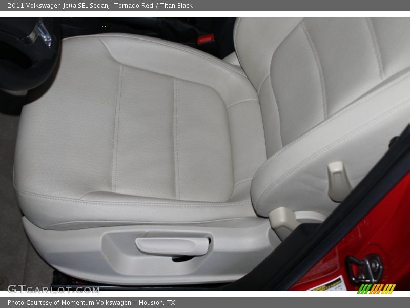 Tornado Red / Titan Black 2011 Volkswagen Jetta SEL Sedan