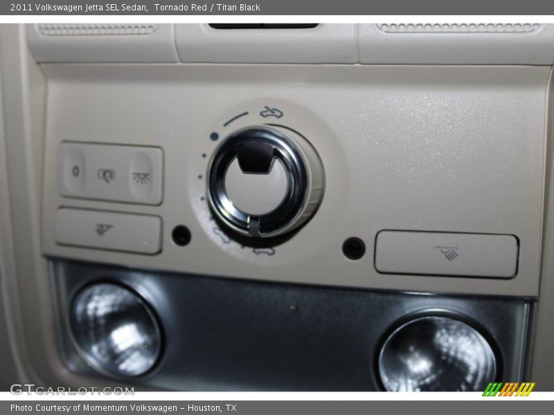 Tornado Red / Titan Black 2011 Volkswagen Jetta SEL Sedan