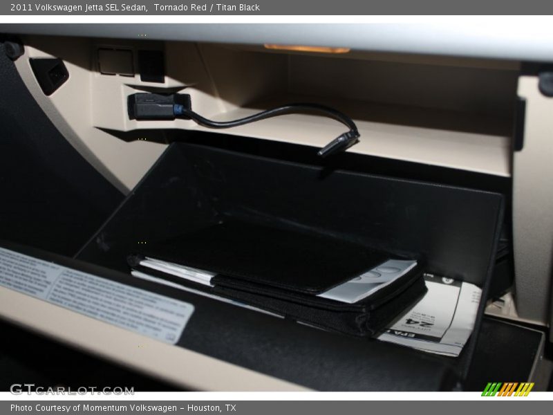 Tornado Red / Titan Black 2011 Volkswagen Jetta SEL Sedan