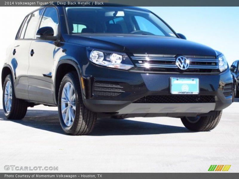 Deep Black Metallic / Black 2014 Volkswagen Tiguan SE