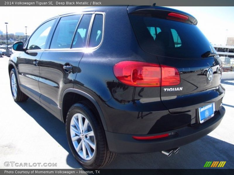 Deep Black Metallic / Black 2014 Volkswagen Tiguan SE