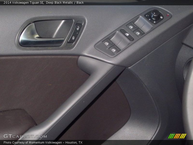Deep Black Metallic / Black 2014 Volkswagen Tiguan SE