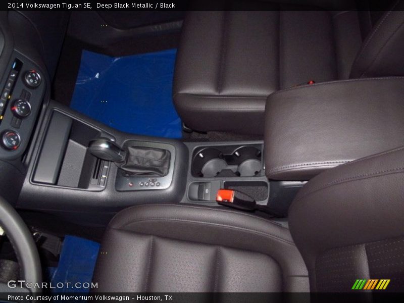 Deep Black Metallic / Black 2014 Volkswagen Tiguan SE