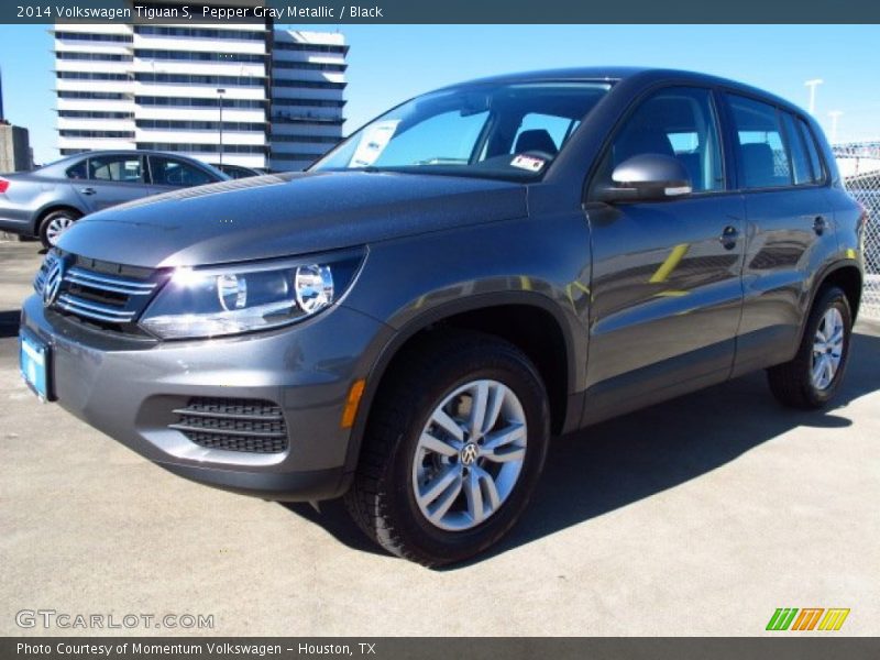 Pepper Gray Metallic / Black 2014 Volkswagen Tiguan S