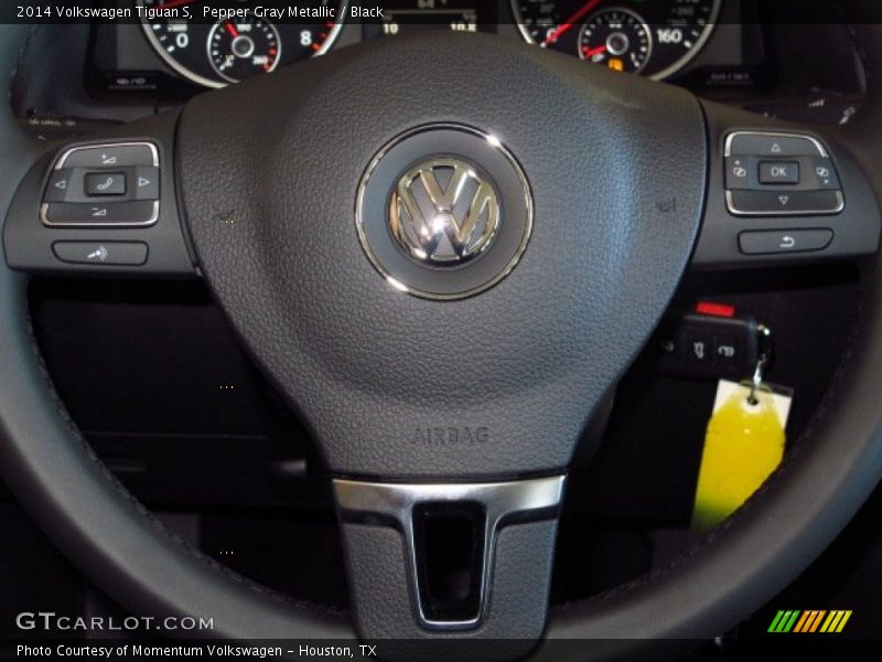 Pepper Gray Metallic / Black 2014 Volkswagen Tiguan S