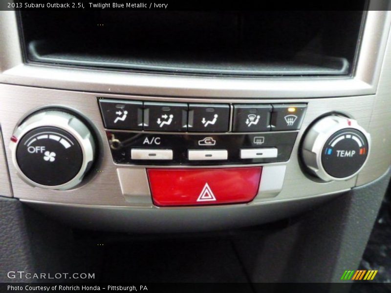 Twilight Blue Metallic / Ivory 2013 Subaru Outback 2.5i