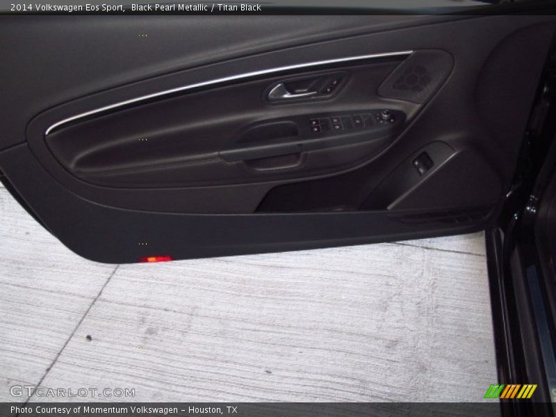 Black Pearl Metallic / Titan Black 2014 Volkswagen Eos Sport