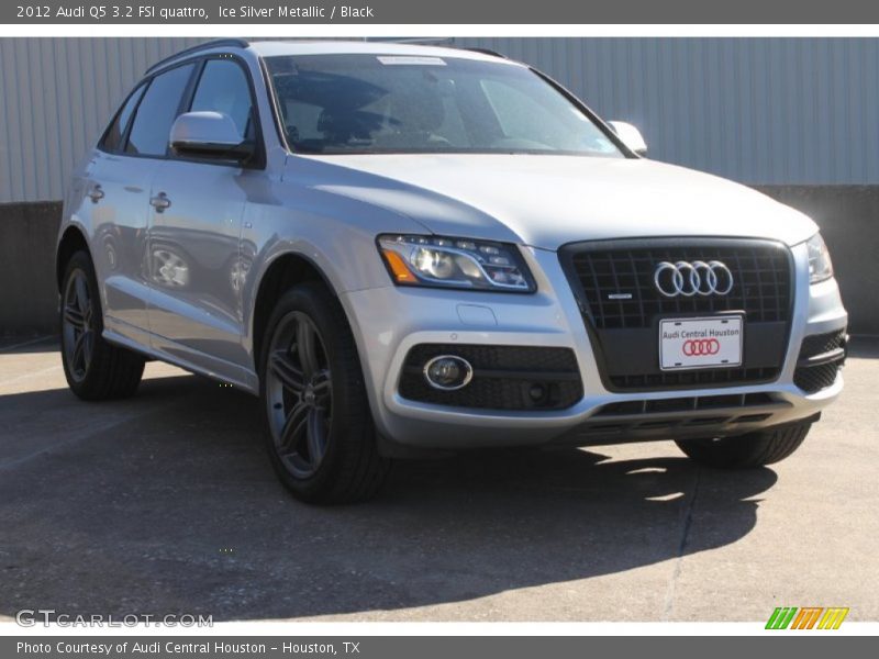 Ice Silver Metallic / Black 2012 Audi Q5 3.2 FSI quattro