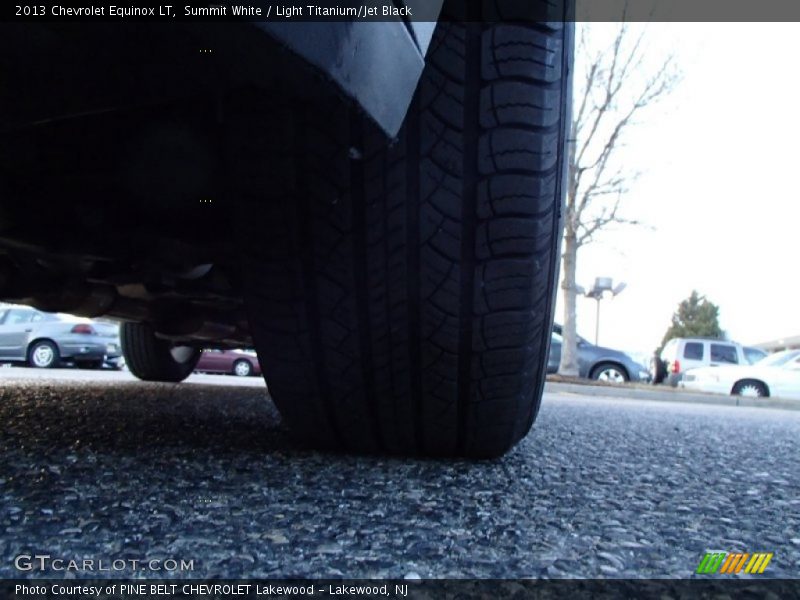 Summit White / Light Titanium/Jet Black 2013 Chevrolet Equinox LT