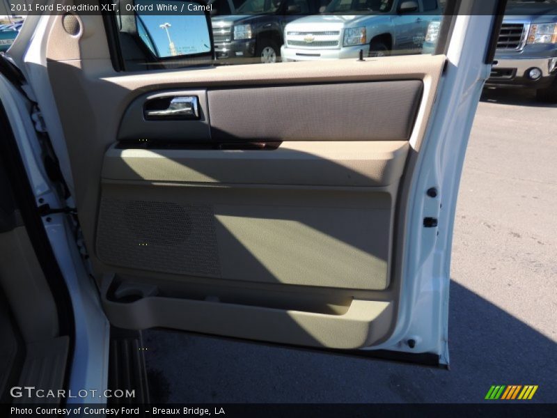Oxford White / Camel 2011 Ford Expedition XLT