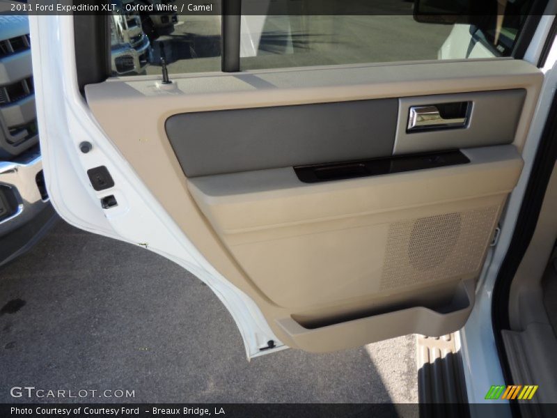 Oxford White / Camel 2011 Ford Expedition XLT
