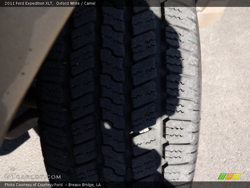 Oxford White / Camel 2011 Ford Expedition XLT