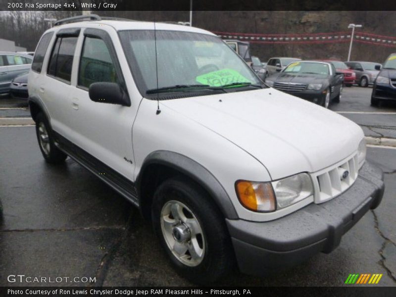 White / Gray 2002 Kia Sportage 4x4