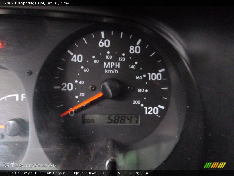 White / Gray 2002 Kia Sportage 4x4