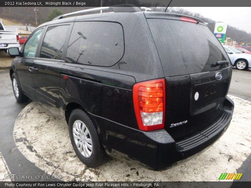 Midnight Black / Beige 2012 Kia Sedona LX