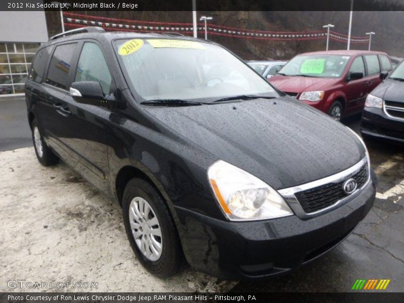 Midnight Black / Beige 2012 Kia Sedona LX