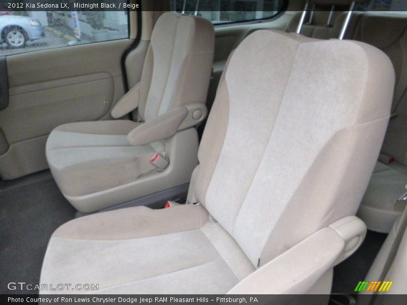 Midnight Black / Beige 2012 Kia Sedona LX