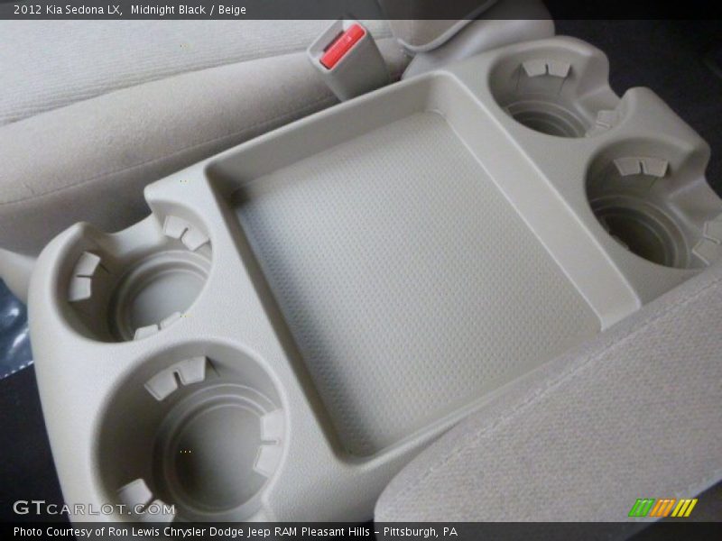 Midnight Black / Beige 2012 Kia Sedona LX