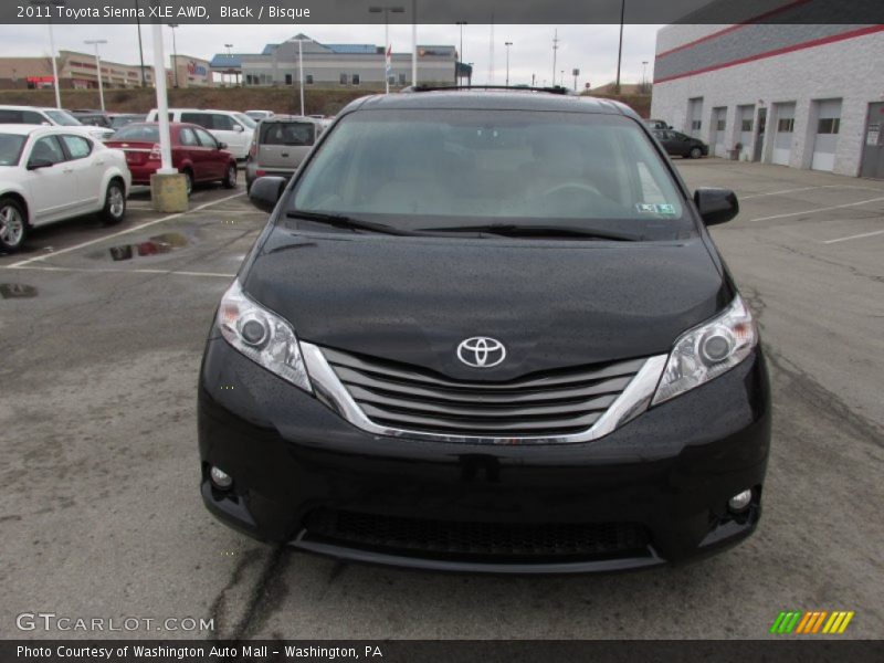 Black / Bisque 2011 Toyota Sienna XLE AWD