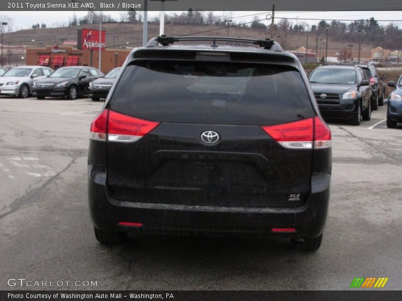 Black / Bisque 2011 Toyota Sienna XLE AWD