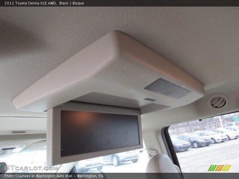 Black / Bisque 2011 Toyota Sienna XLE AWD