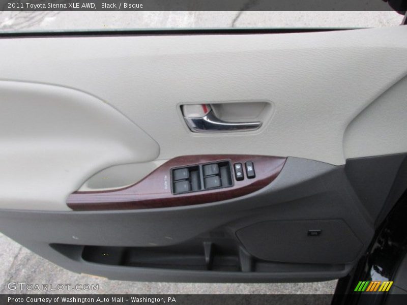 Black / Bisque 2011 Toyota Sienna XLE AWD