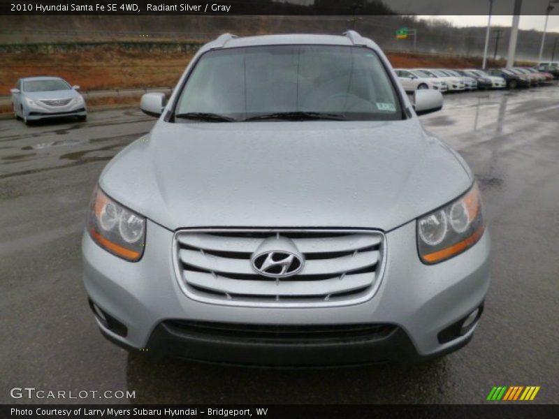 Radiant Silver / Gray 2010 Hyundai Santa Fe SE 4WD