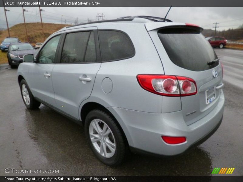 Radiant Silver / Gray 2010 Hyundai Santa Fe SE 4WD