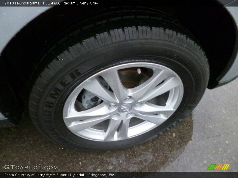 Radiant Silver / Gray 2010 Hyundai Santa Fe SE 4WD